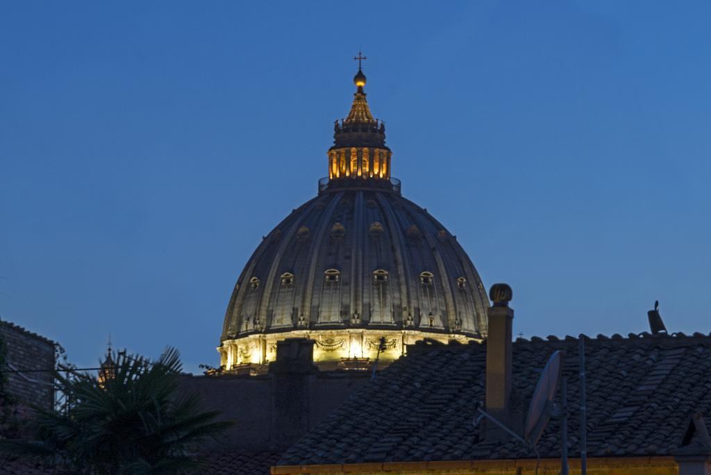 רומא La Porta Rossa Di Borgo - Vatican Luxury Suite מראה חיצוני תמונה