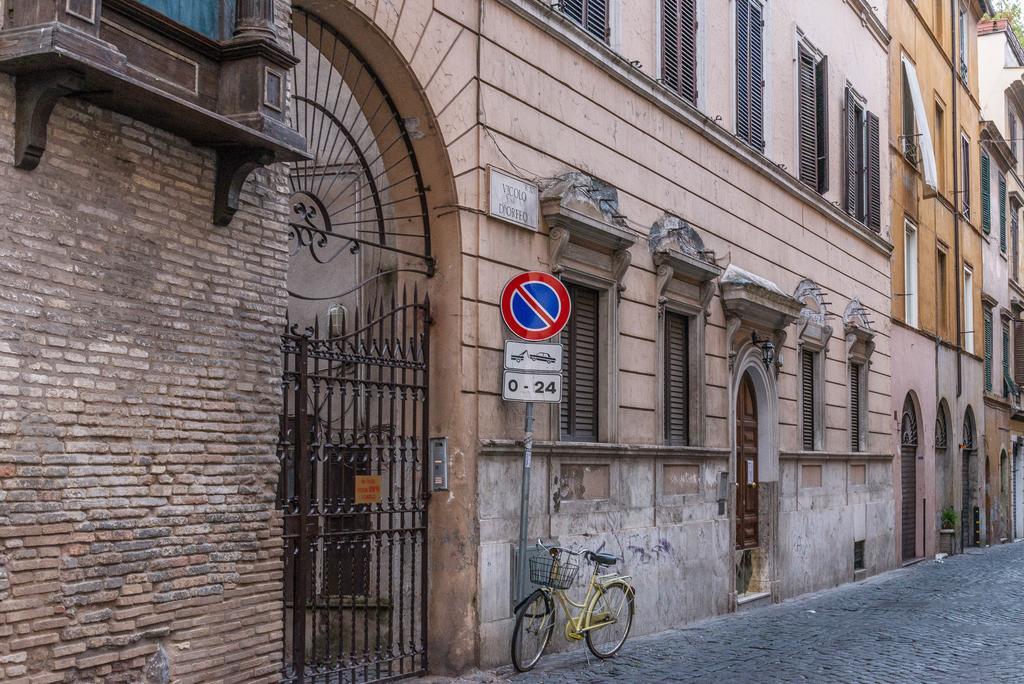 רומא La Porta Rossa Di Borgo - Vatican Luxury Suite חדר תמונה