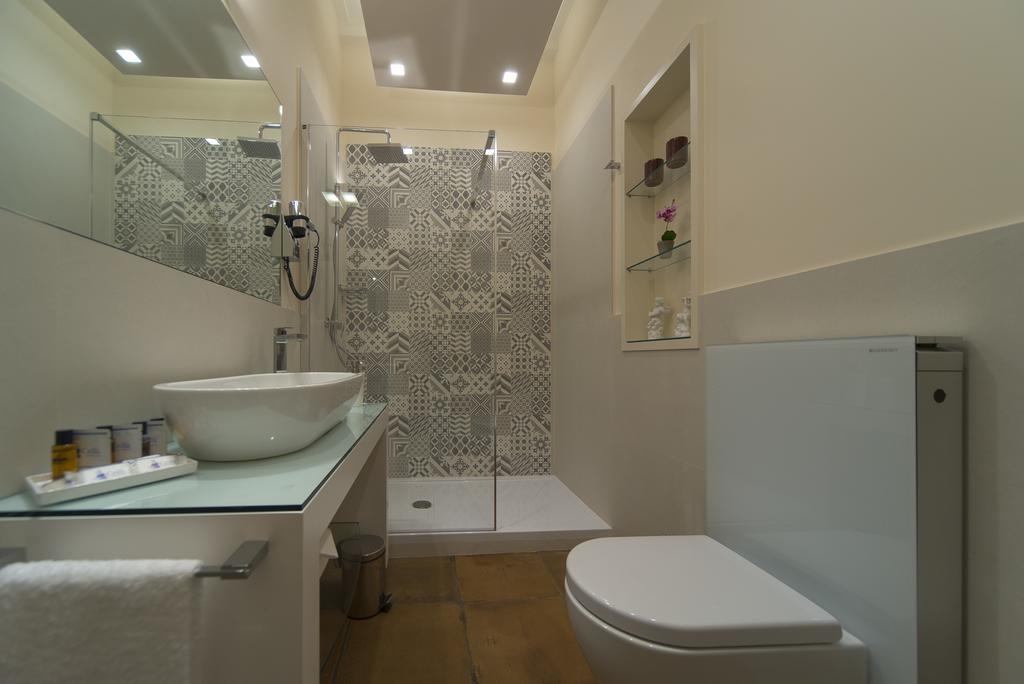 רומא La Porta Rossa Di Borgo - Vatican Luxury Suite מראה חיצוני תמונה