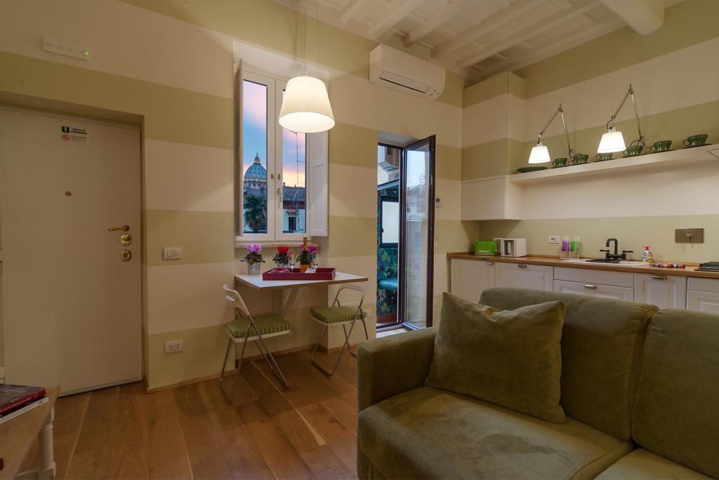 רומא La Porta Rossa Di Borgo - Vatican Luxury Suite מראה חיצוני תמונה