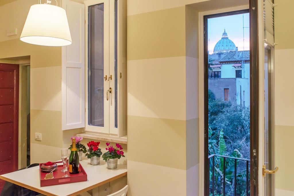 רומא La Porta Rossa Di Borgo - Vatican Luxury Suite מראה חיצוני תמונה